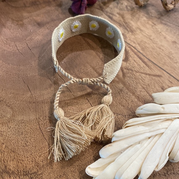 Boho Adjustable Woven Daisy Bracelet - Picture 5 of 5